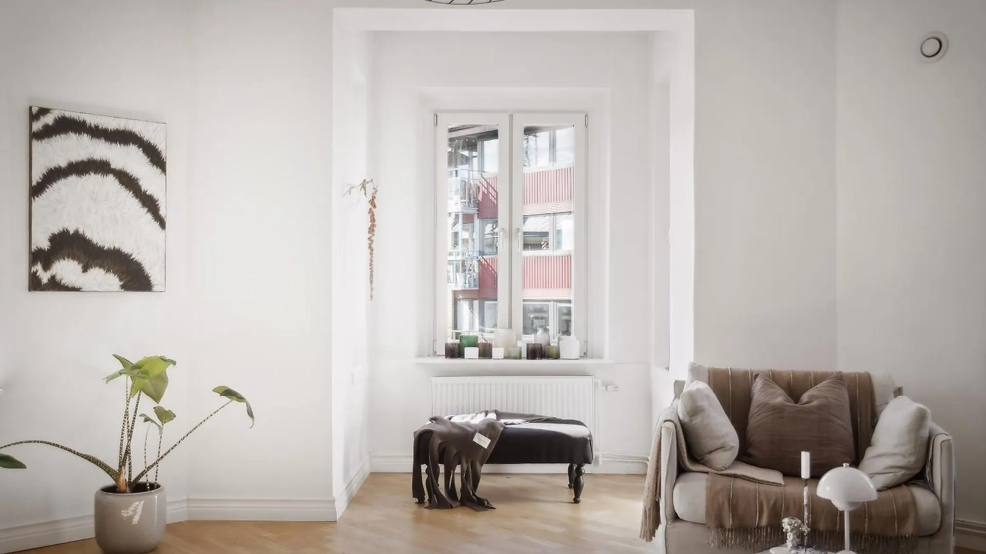 En Sekelskifteslaegenhet Med Grym Utsikt I Centrala Goeteborg Sweden